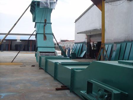 爬坡刮板输送机厂家展示