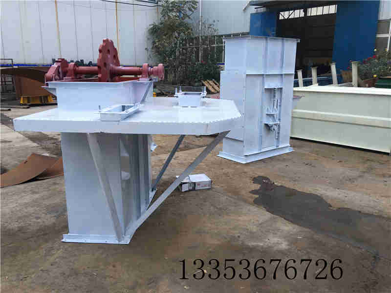 白色斗式提升机