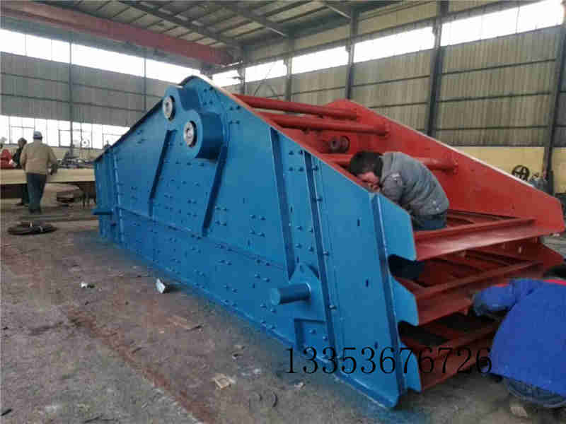 YA系列矿用圆形振动筛1