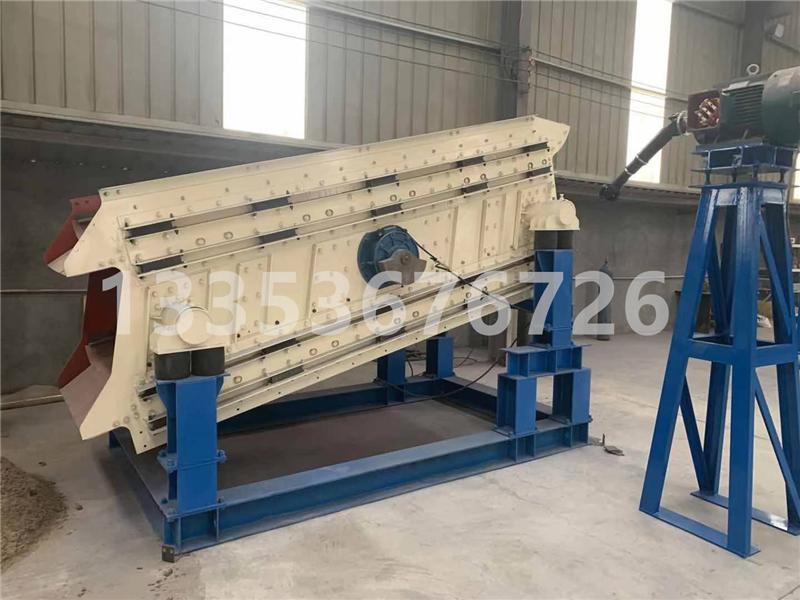 微粉驰张筛时产20方/小时，现货出售，上层筛网1mm，下层筛网0.2mm，如无需更换筛网的情况下，款到3天内即可发货！