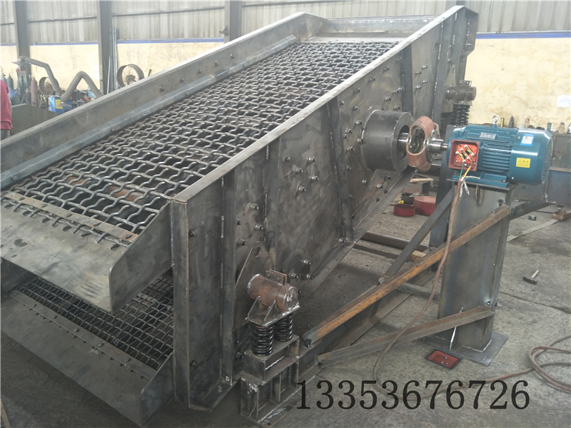 石料振动筛分机喂料不匀称会造成哪些原因？