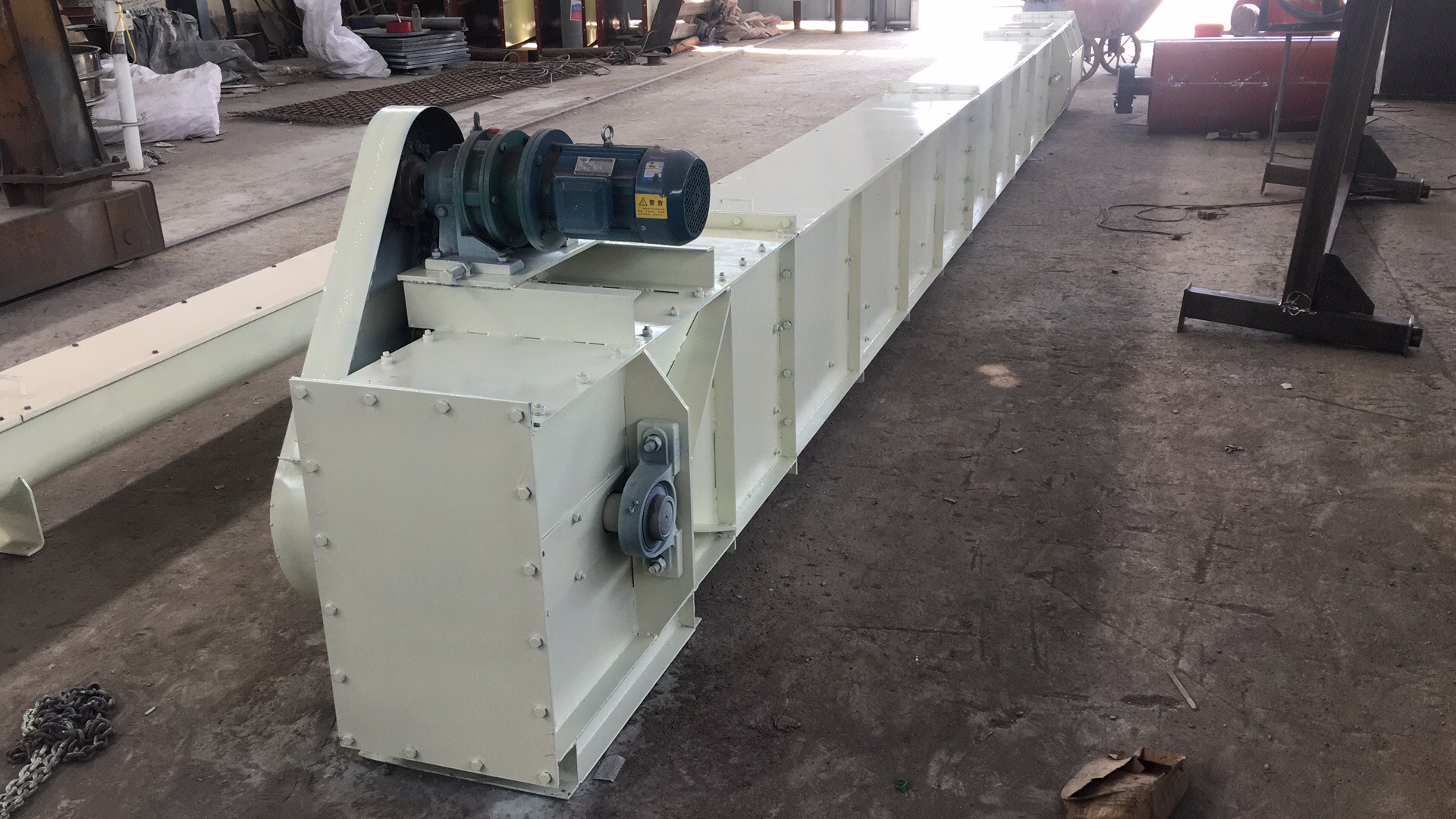 埋刮板输送机设计